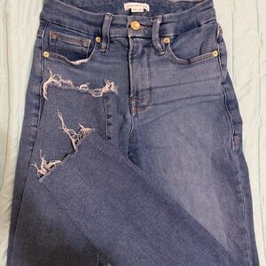 Good American Distressed Blue Jeans